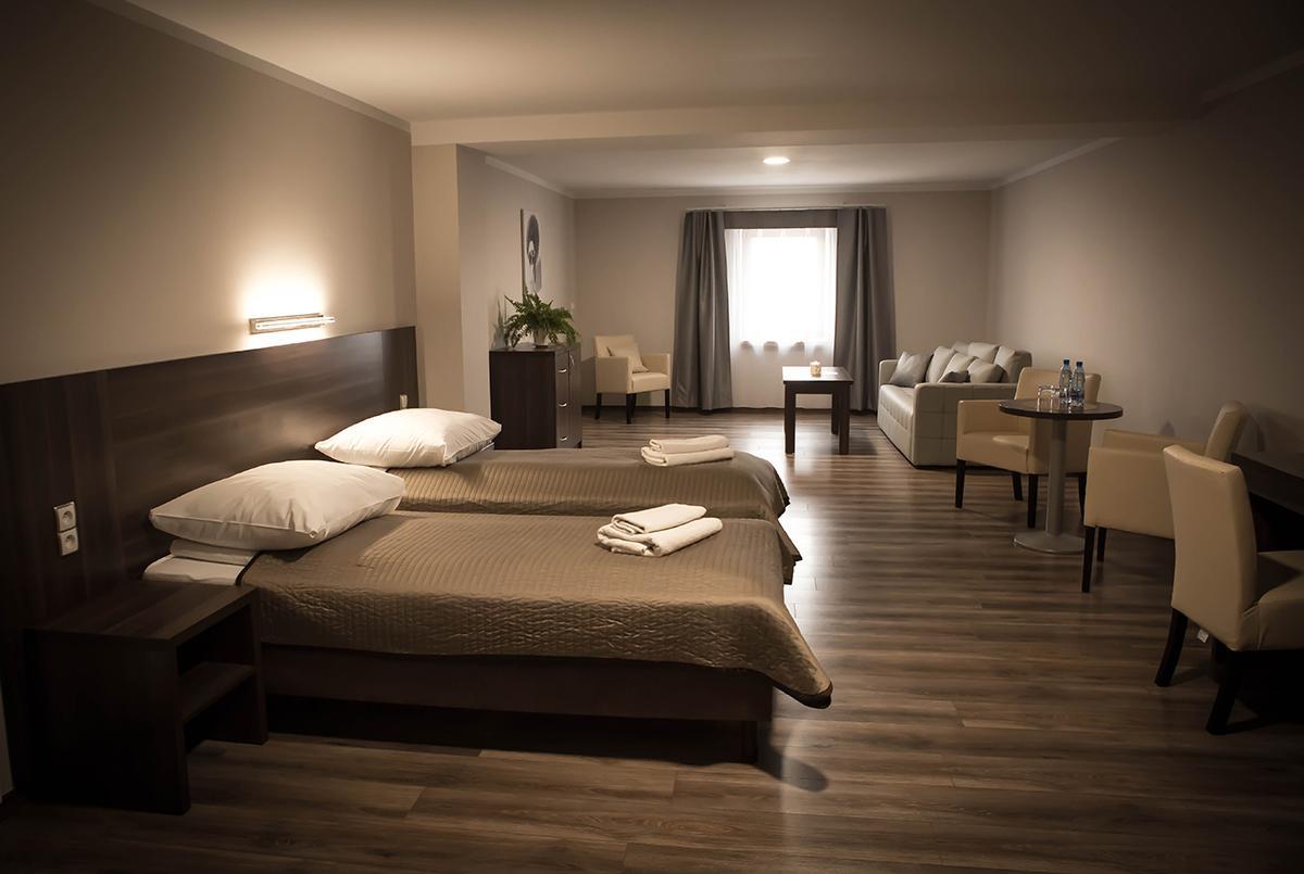 Apartamentowiec Kuzniar Kostrzyn nad Odra Esterno foto