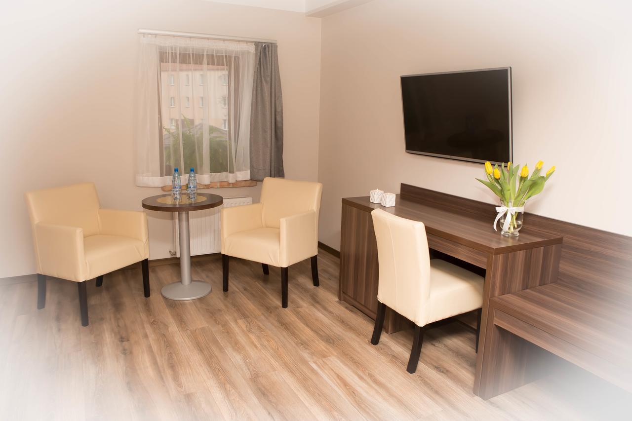 Apartamentowiec Kuzniar Kostrzyn nad Odra Esterno foto